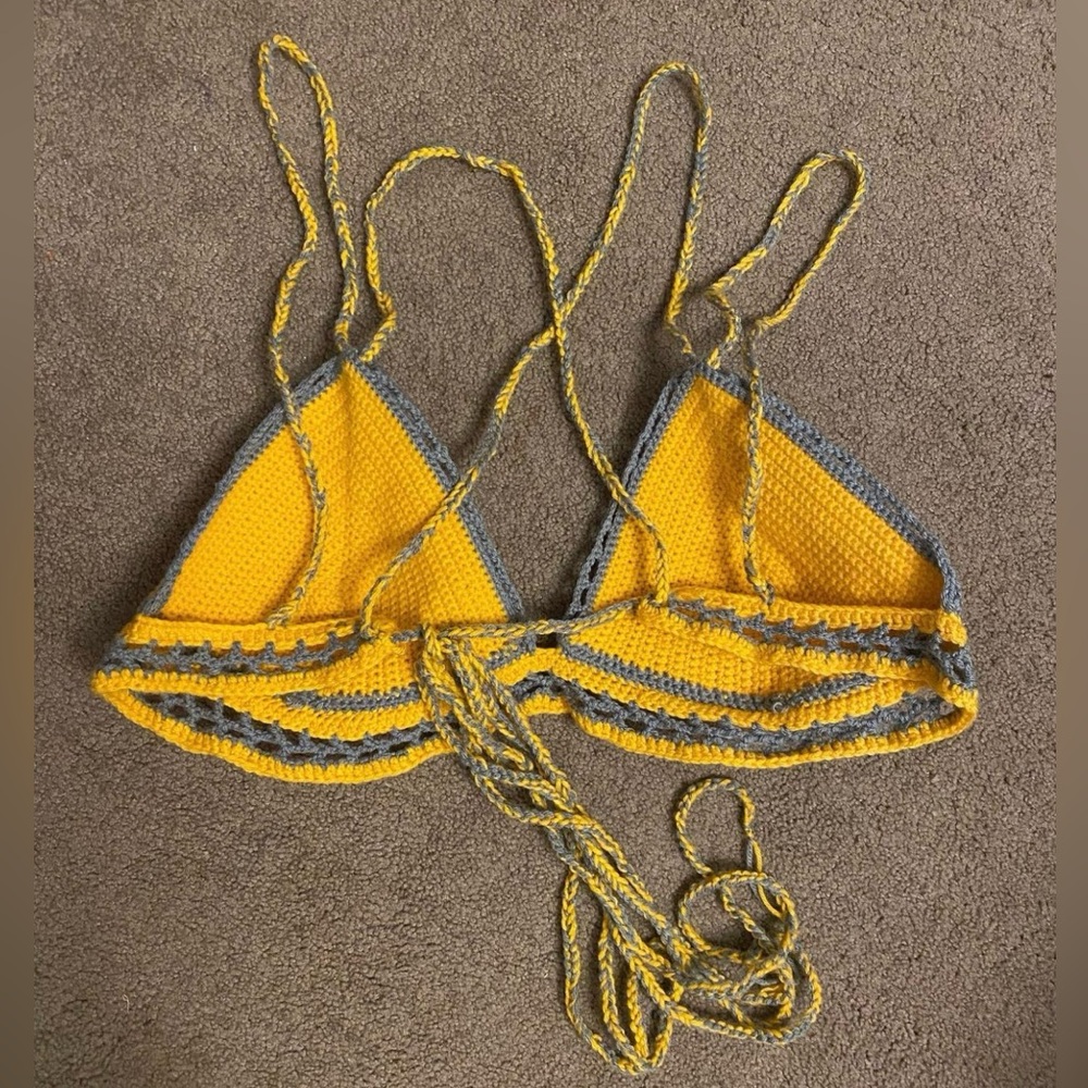 Bumblebee Boulder Holder - image 1